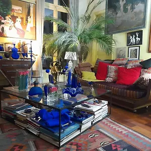 https://chambres-dhotes-le-regent.fr-provencehotel.com